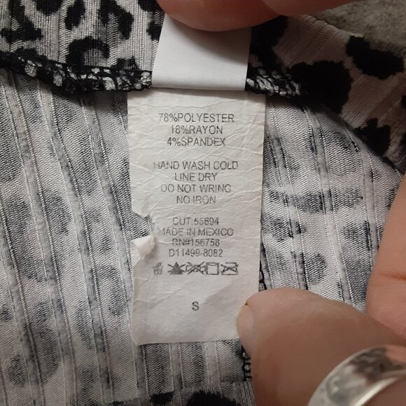 Honeyme Womans Pullover Dress Size SMALL, Short Sleeve, Leopard Print Scoop Neck - Picture 4 of 6